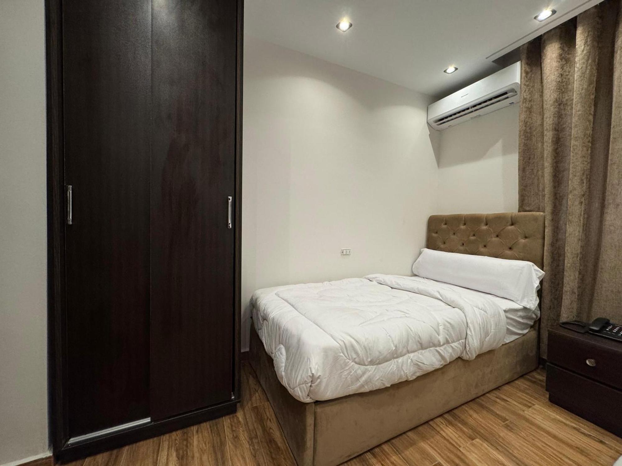 New White Pyramids Inn Ghatati Exterior foto
